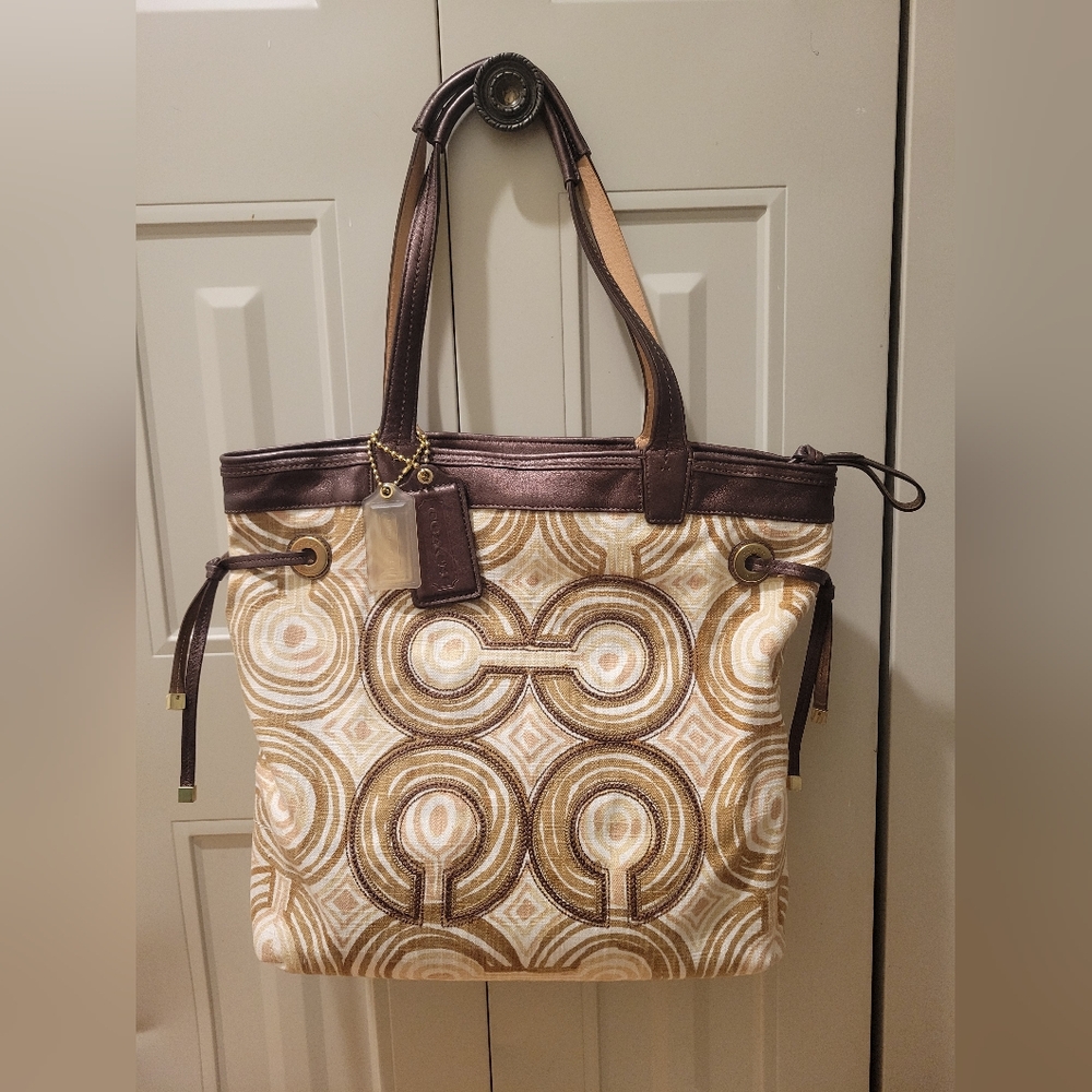 Coach Audrey Op Art Swirl Leigh Slim Tote